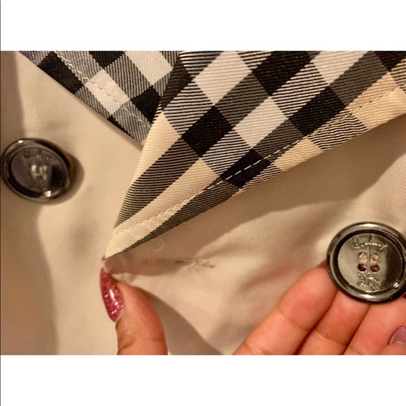 Burberry Trench Coat - Picture 4 of 6